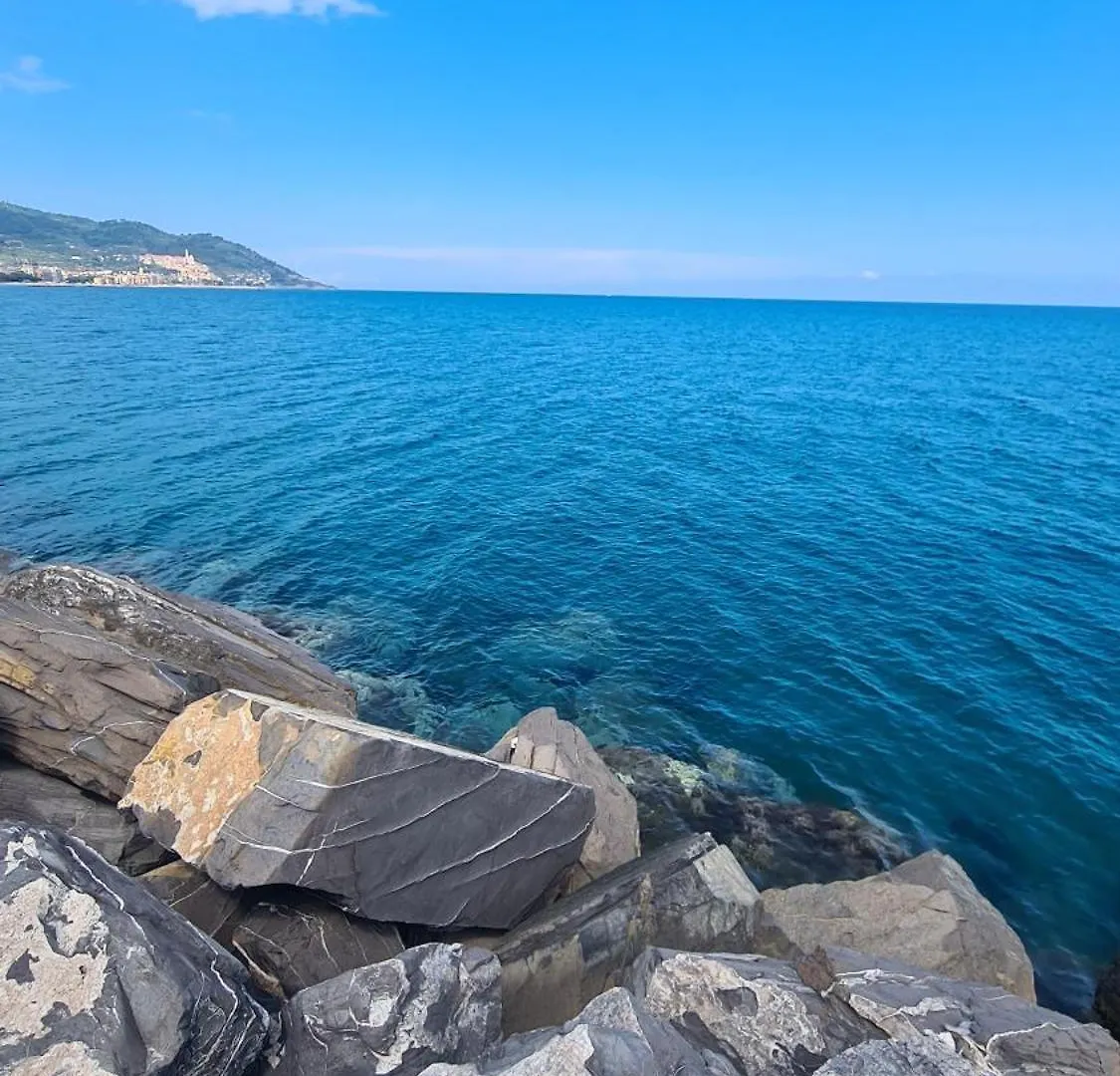 Casa Merea 16 Costa d'Oneglia 0*,  Italien
